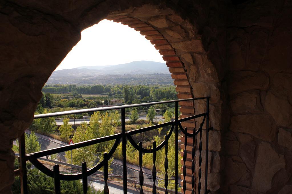 Hotel Vinicola Real-200 Monges Albelda De Iregua Eksteriør bilde