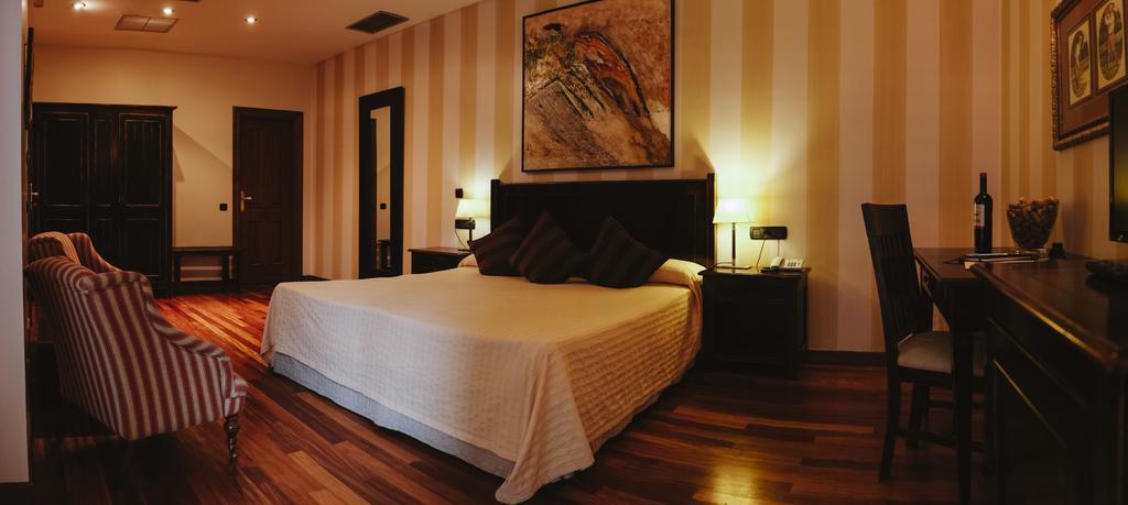 Hotel Vinicola Real-200 Monges Albelda De Iregua Eksteriør bilde